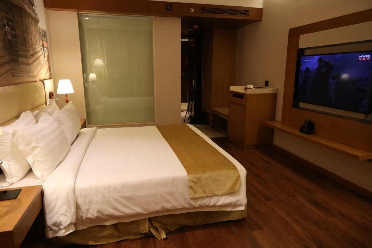 Regenta Central Rs Chennai Omr Sipcot Exterior photo